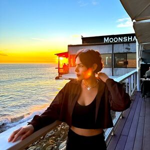 Meet your Posher, Valeria